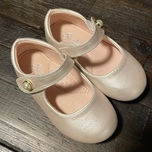 Toddler Dress Shoes Ivory Pearl Detail Size 6T